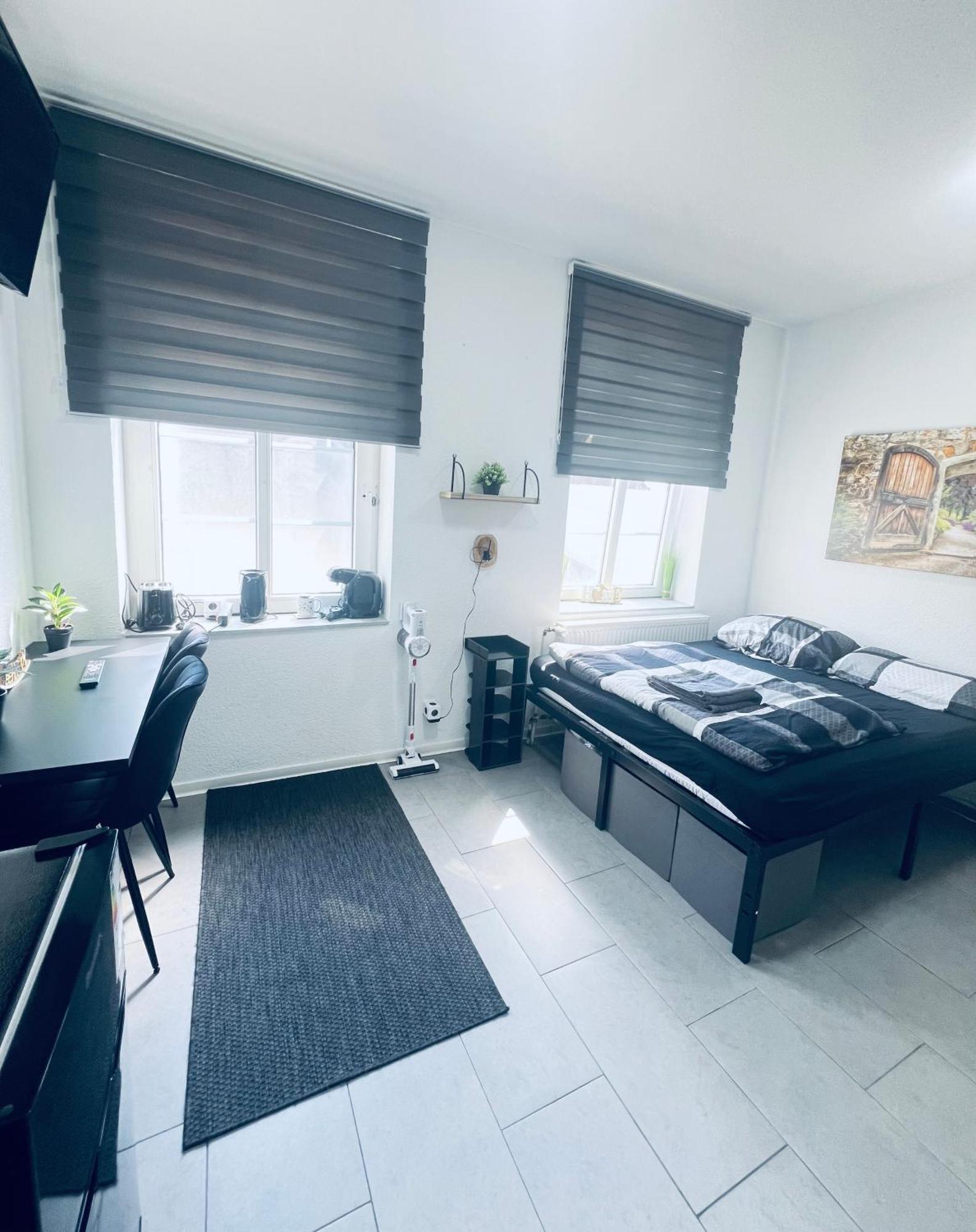 Traumhaftes 1-Zi Apartment Mit Gartennutzung Naehe Krefeld Hbf Exterior photo